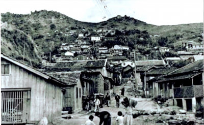 Foto antiga do Morro do Mocotó.